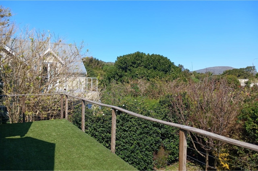 4 Bedroom Property for Sale in Noordhaven Western Cape